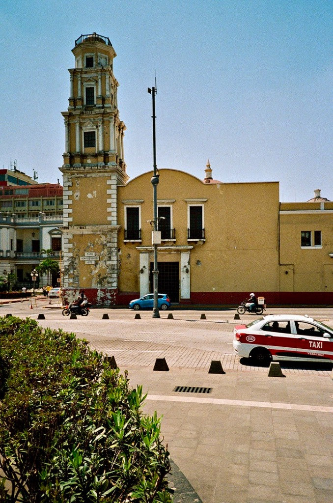 Fotos de muestra de la película Flic Film Aurora Color 800