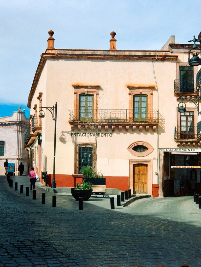 Fotos de muestra de la película Reflx Lab 250D ( Kodak Vision 3 250D 5207, ECN-2 )