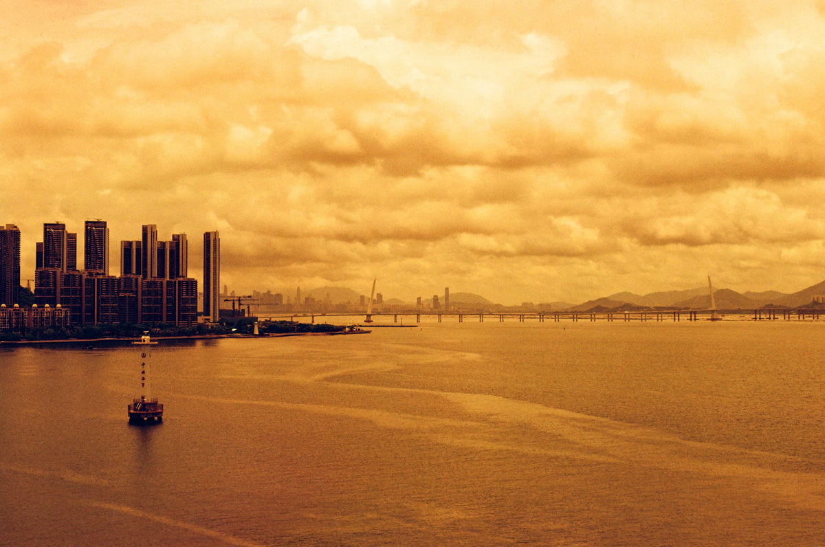 Reflx Lab Diablo 100 Red Scale Film 35mm 36 Exp 12/2028 - photo 2